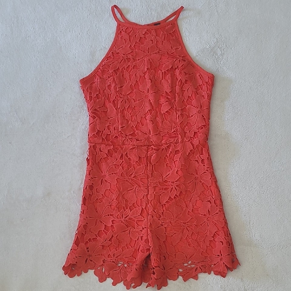Design Lab Lord & Taylor XS Red Floral Lace Overlay Lined Sleeveless Romper Chic